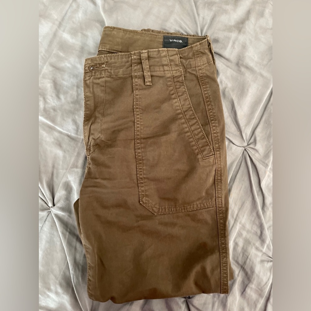 I am selling Vince cargo pants. They are like a army green color.